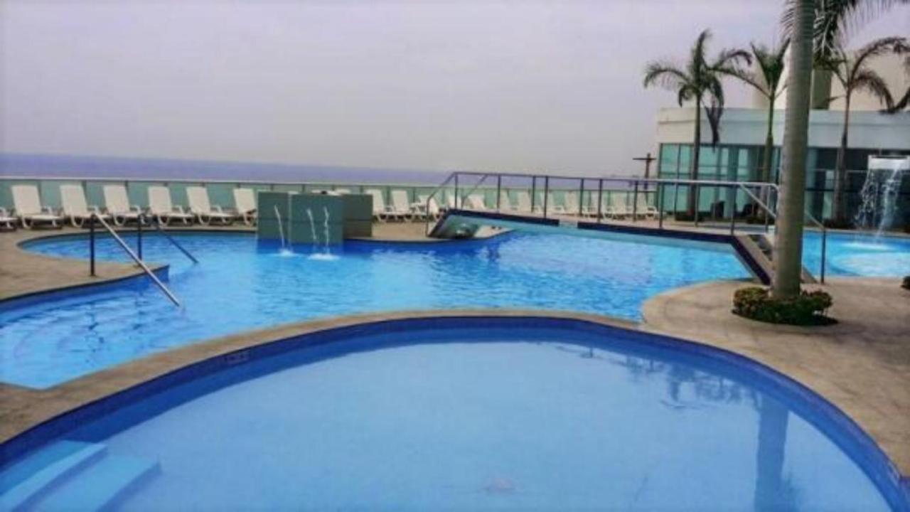 Apartamento Con Piscina Vacacional En Bocagrande En *