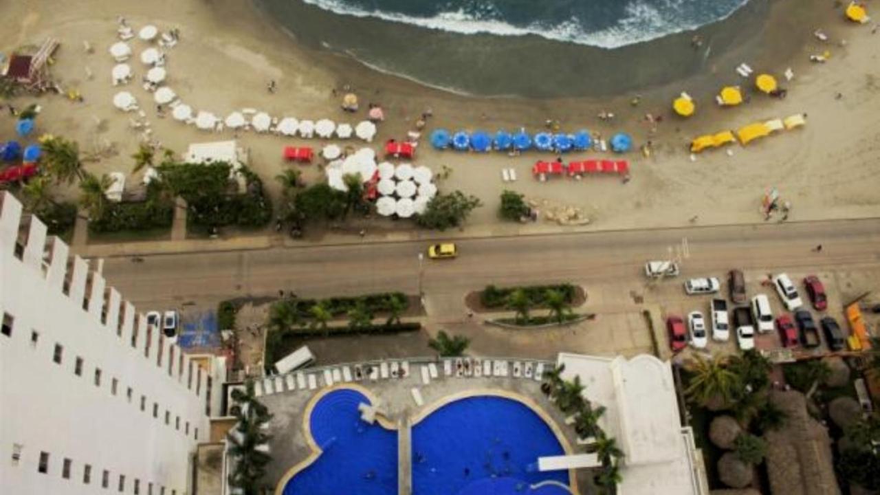 Con Piscina Vacacional En Bocagrande En