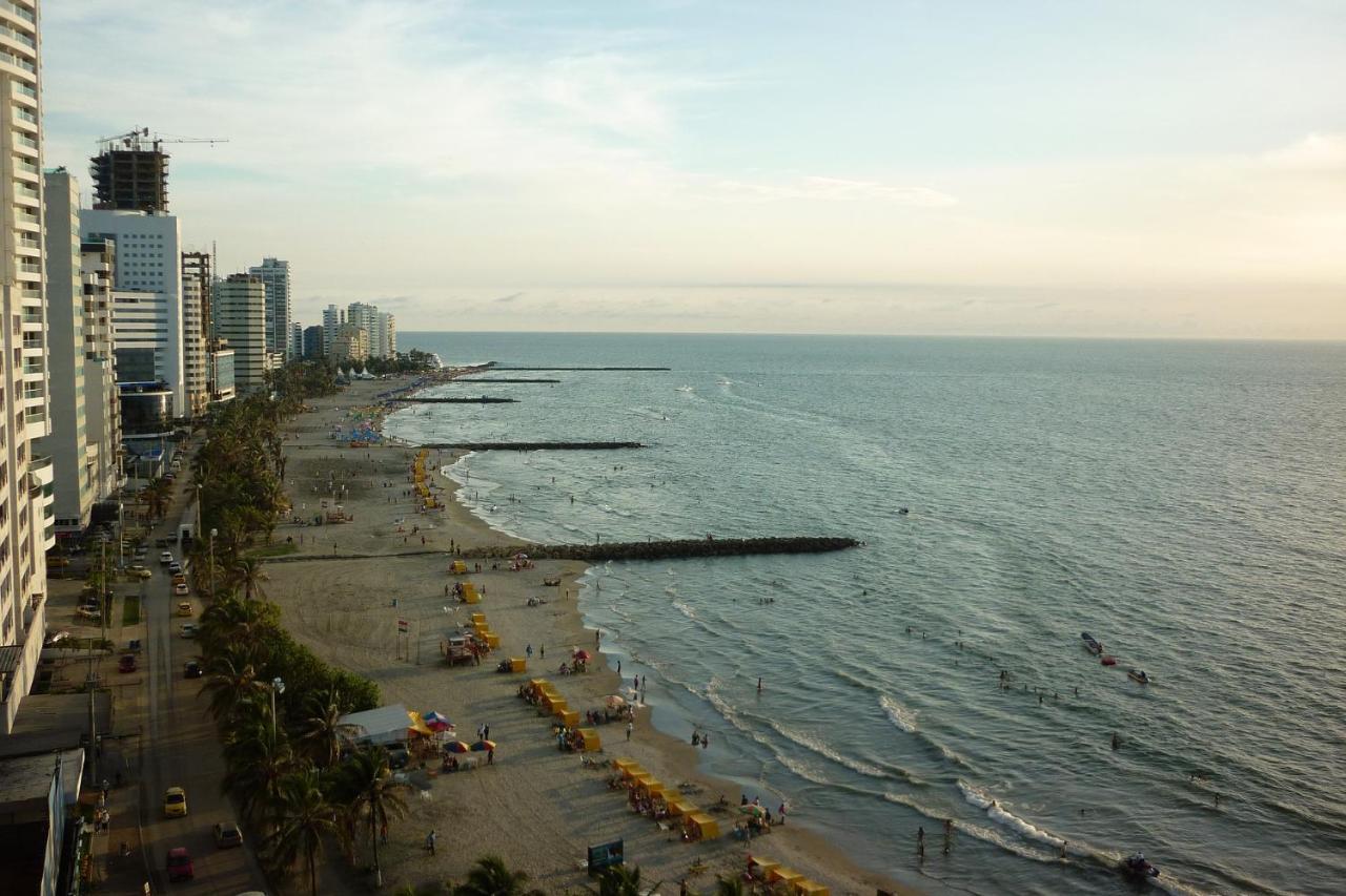 Con Piscina Vacacional En Bocagrande En * Cartagena